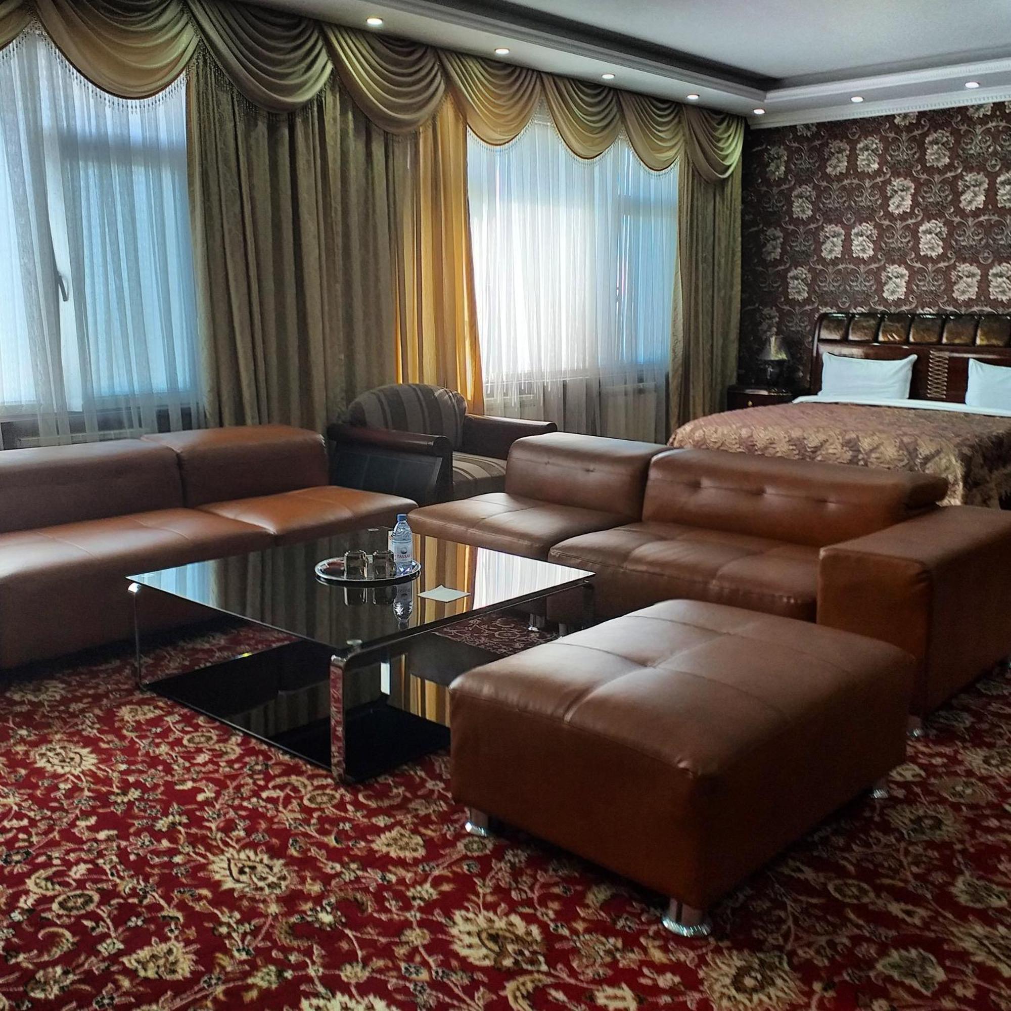 Seoul Hotel Shymkent Habitación foto